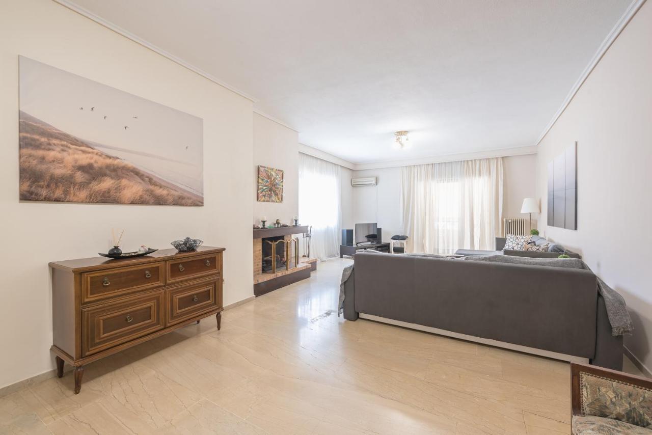 Lovely & Spacious 2-Bedroom Rental Unit In Glifada 雅典 外观 照片