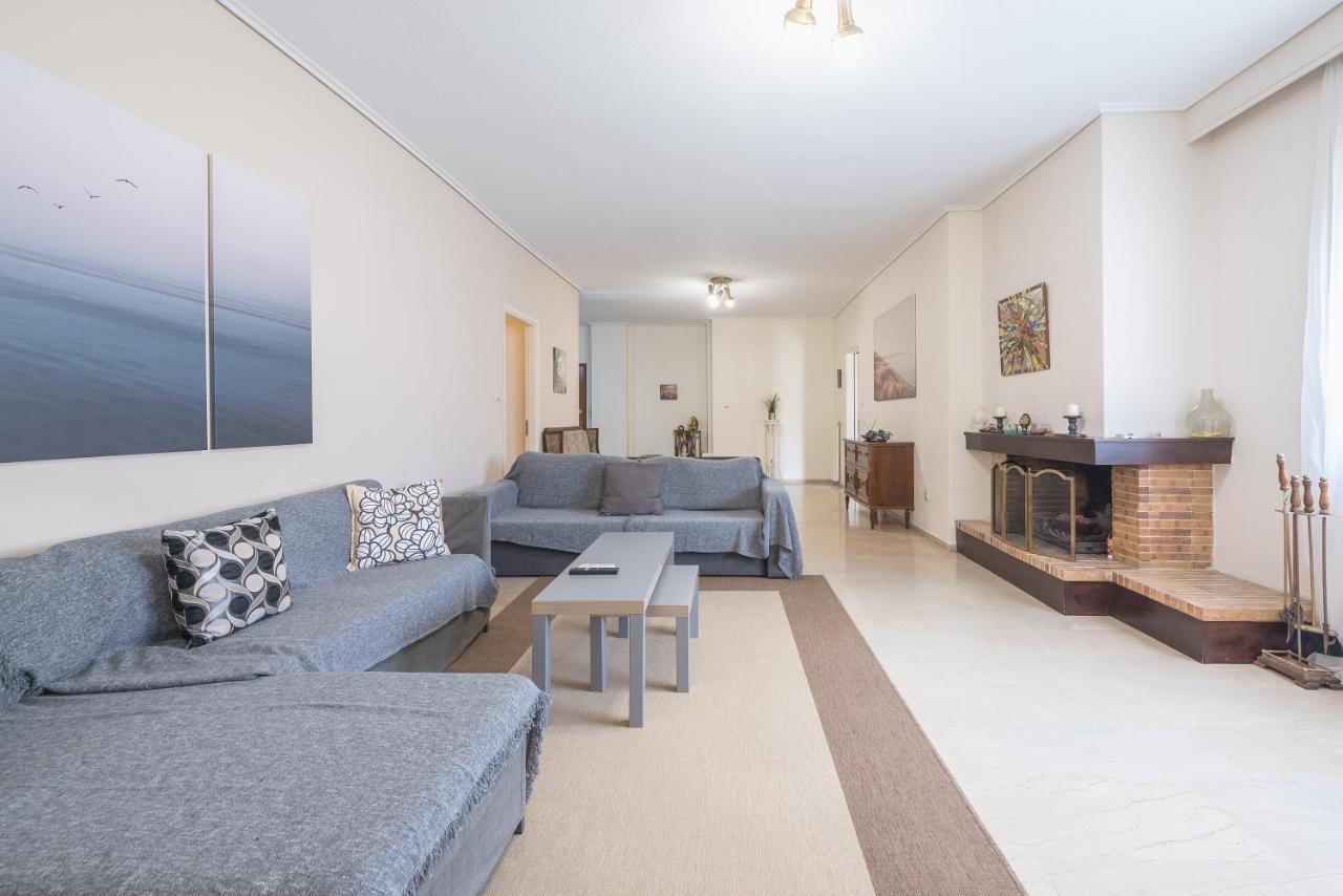 Lovely & Spacious 2-Bedroom Rental Unit In Glifada 雅典 外观 照片
